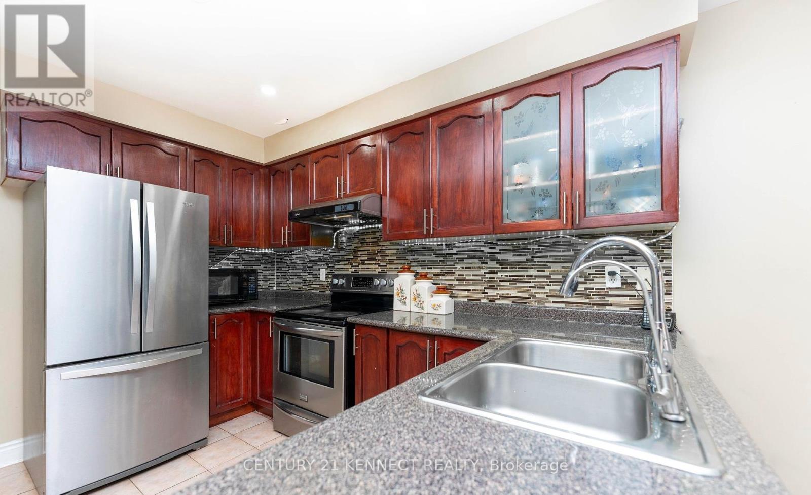 Upper - 173 Lockwood Road, Brampton, Ontario L6Y 4Y7 - Photo 4 - W12585018