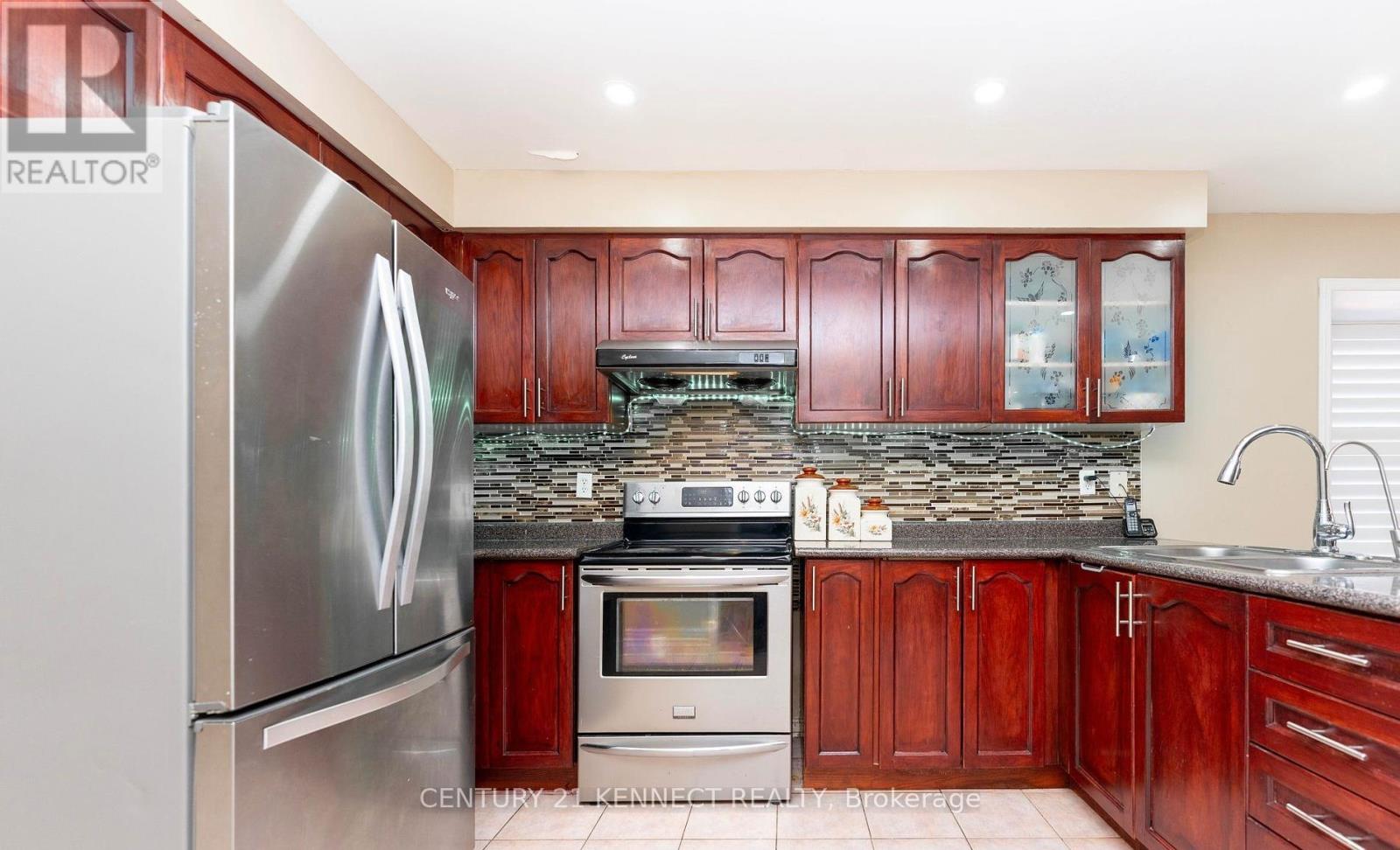 Upper - 173 Lockwood Road, Brampton, Ontario L6Y 4Y7 - Photo 5 - W12585018