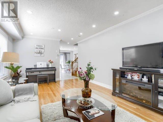 279 Fitzgerald Crescent, Milton, Ontario  L9T 5Y3 - Photo 6 - W12585050