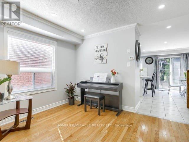 279 Fitzgerald Crescent, Milton, Ontario  L9T 5Y3 - Photo 7 - W12585050