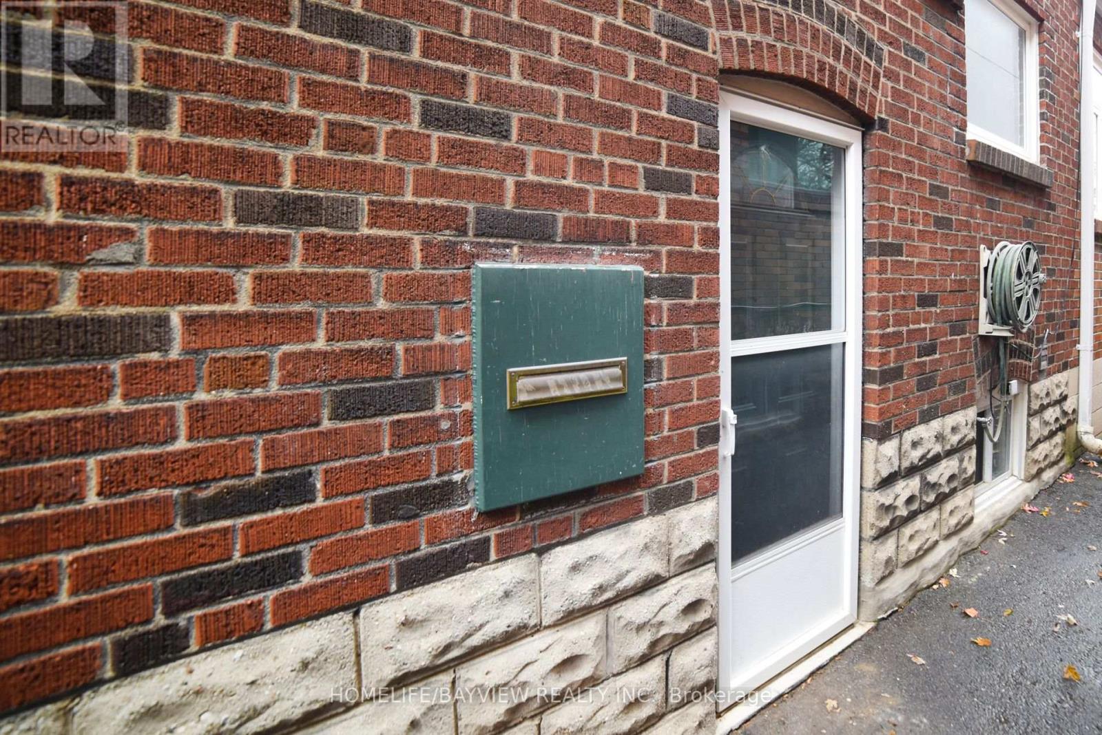 27 Cranbrooke Avenue, Toronto, Ontario  M5M 1M3 - Photo 26 - C12492368