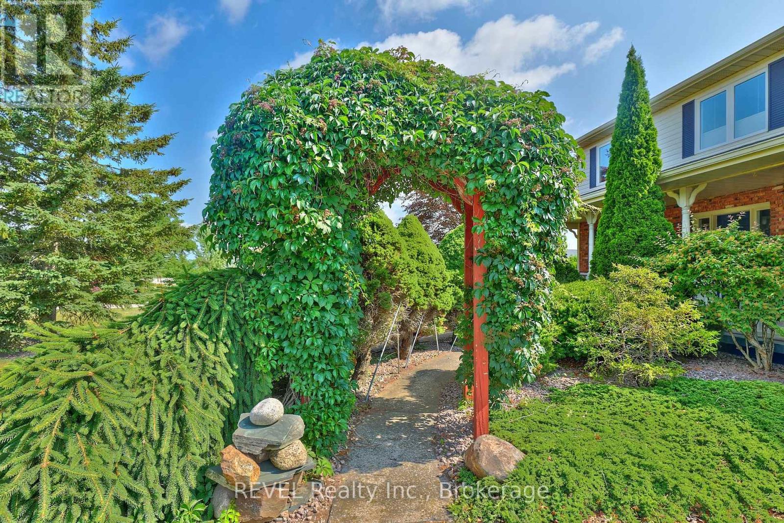 354 Doan's Ridge Road, Welland, Ontario  L3B 5N7 - Photo 7 - X12585082