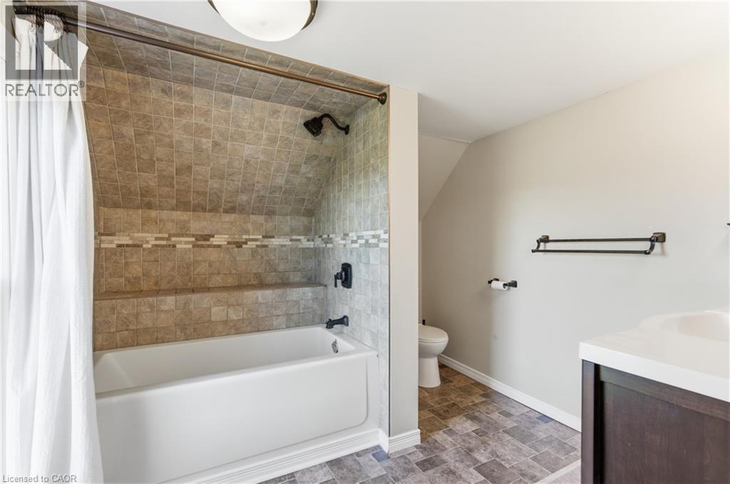 112 Young Road, Dunnville, Ontario  N1A 2W7 - Photo 21 - 40791168