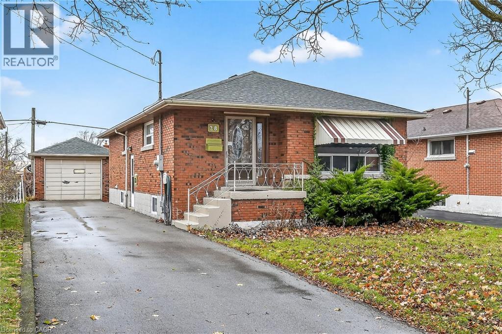 28 WARREN Avenue, Hamilton, Ontario
