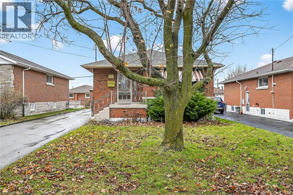 28 Warren Avenue, Hamilton, Ontario  L9A 3C6 - Photo 2 - 40791127