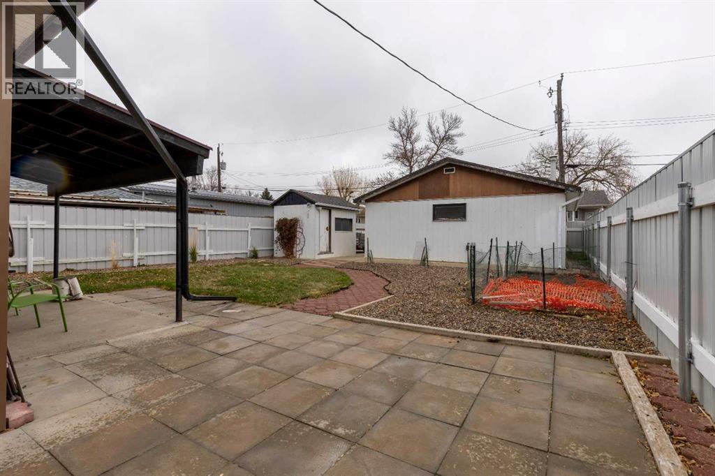 915 7 Street N, Lethbridge, Alberta  T1H 1Y8 - Photo 30 - A2269142