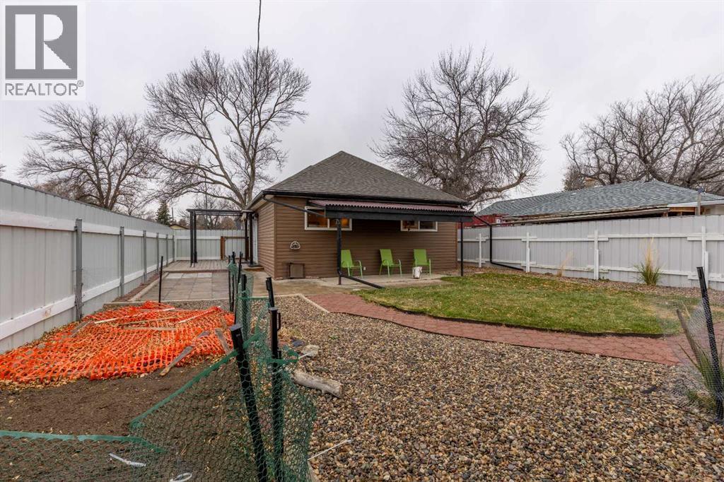 915 7 Street N, Lethbridge, Alberta  T1H 1Y8 - Photo 33 - A2269142