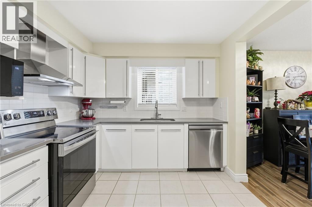 48 Alderson Drive, Cambridge, Ontario  N3C 4C4 - Photo 6 - 40789589