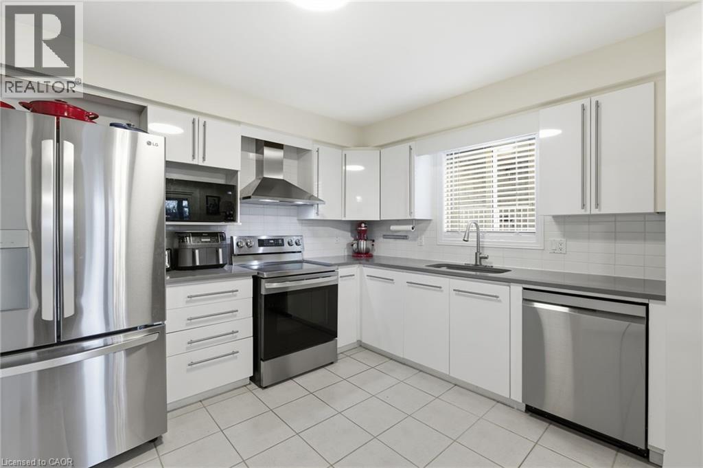 48 Alderson Drive, Cambridge, Ontario  N3C 4C4 - Photo 8 - 40789589