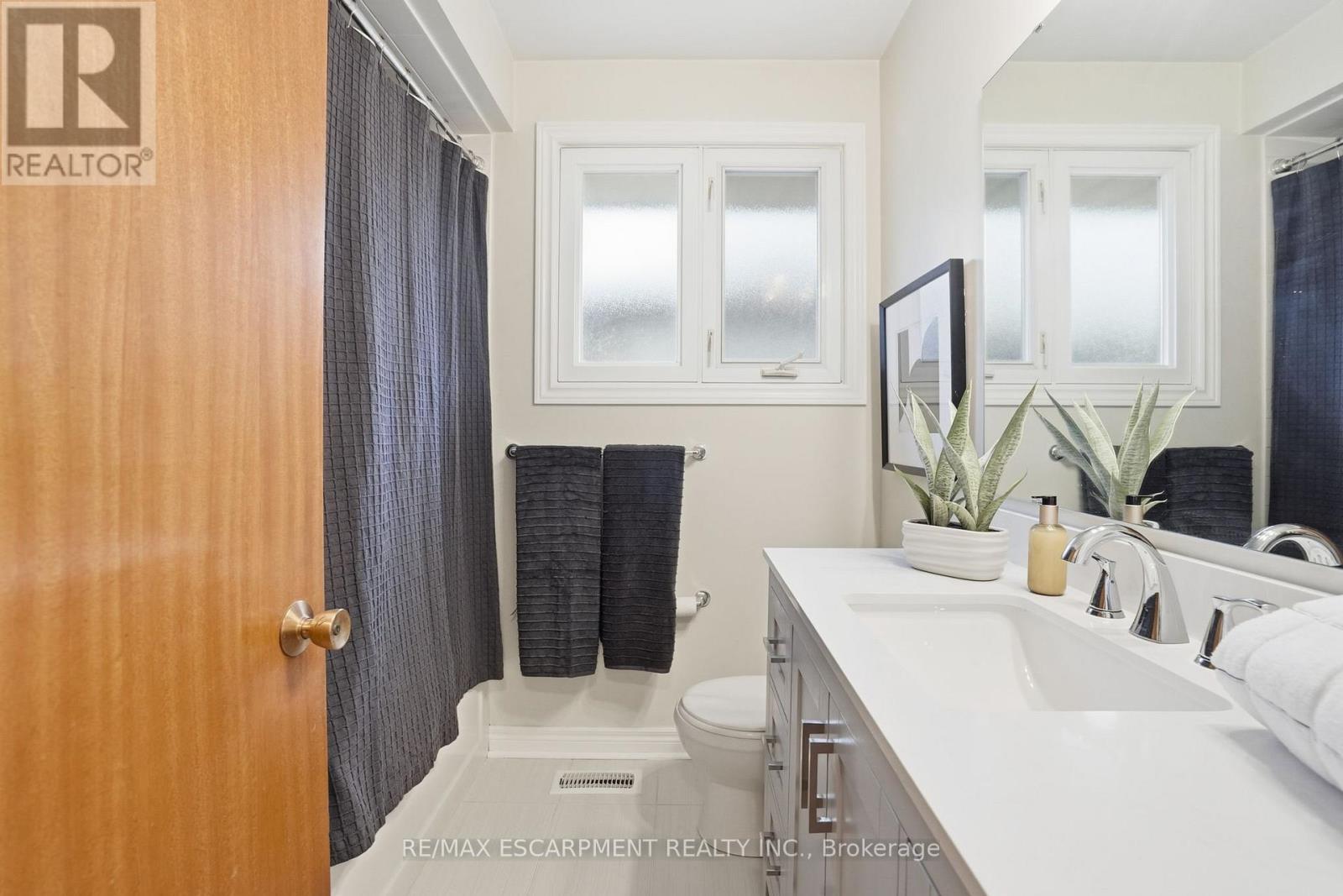 131 Nash Road N, Hamilton, Ontario  L8H 2P7 - Photo 26 - X12584902