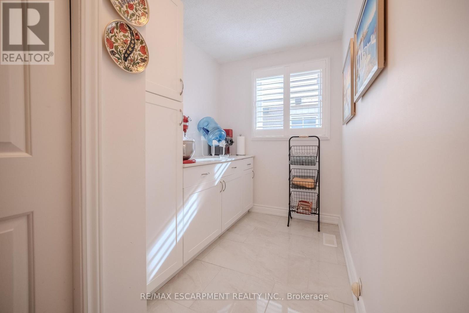 139 Brigade Drive, Hamilton, Ontario  L9B 2B9 - Photo 10 - X12584948