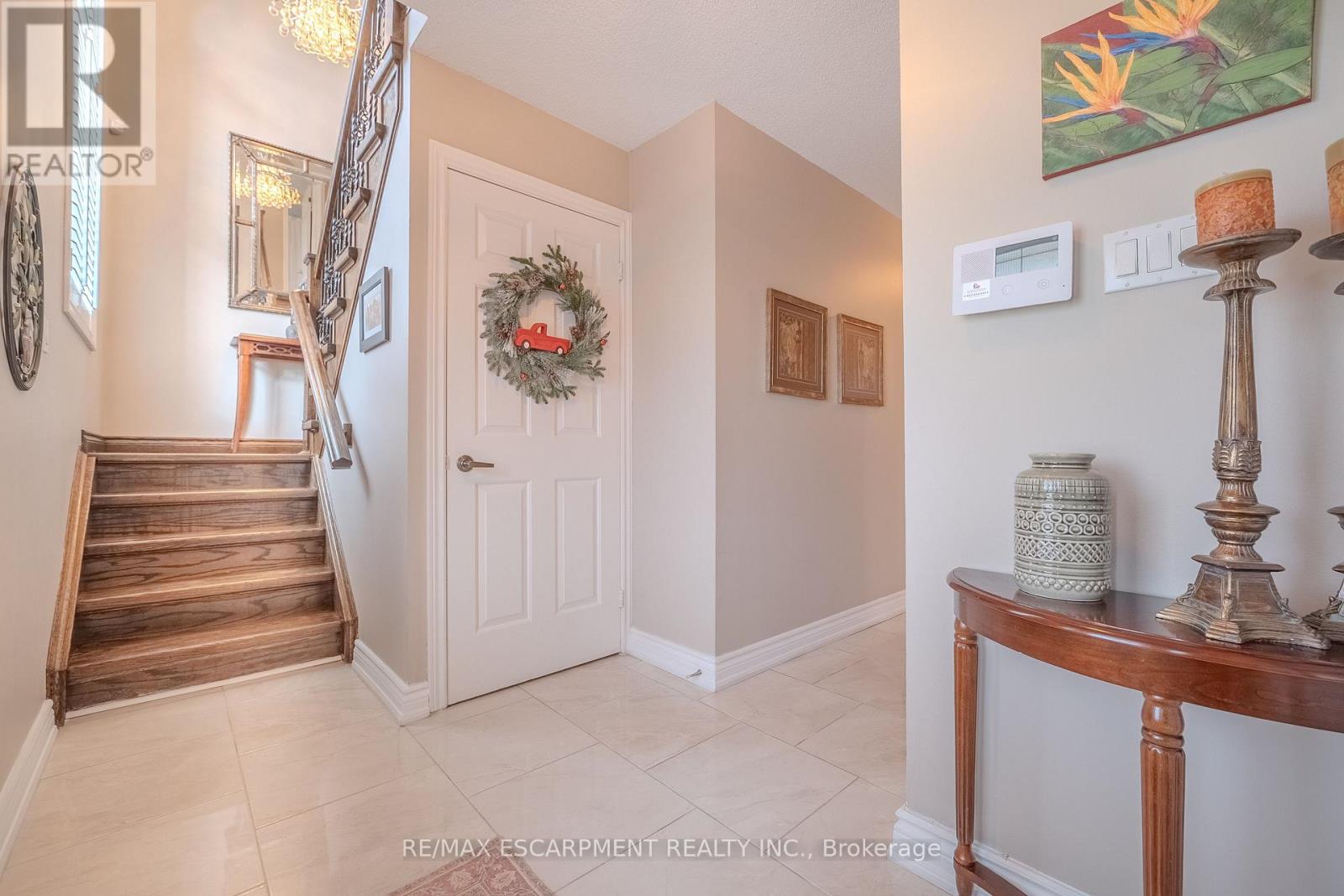 139 Brigade Drive, Hamilton, Ontario  L9B 2B9 - Photo 5 - X12584948