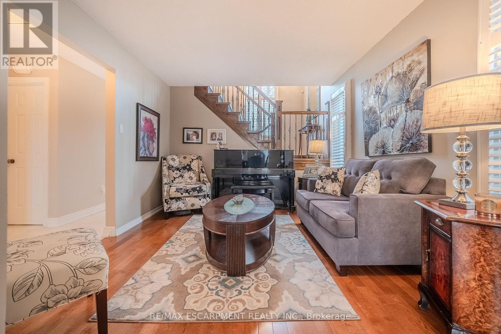 139 Brigade Drive, Hamilton, Ontario  L9B 2B9 - Photo 6 - X12584948