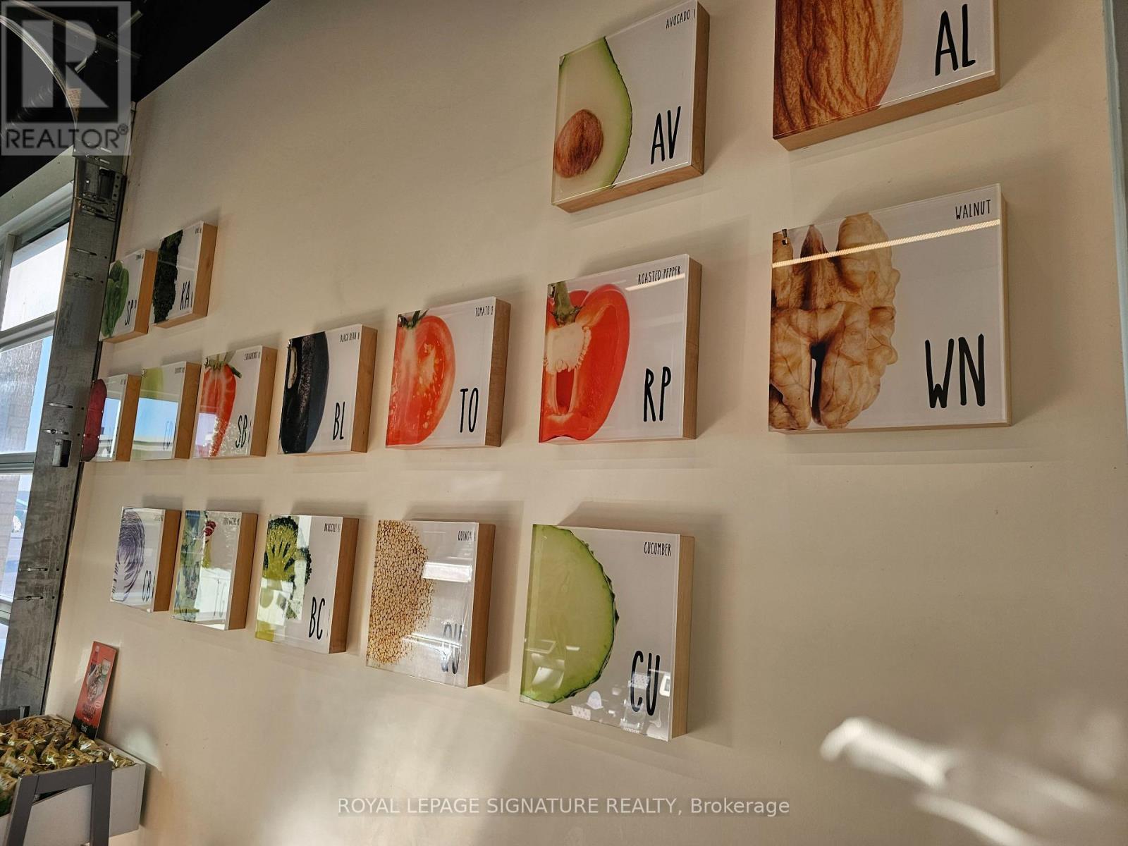 10 Manitou Drive, Kitchener, Ontario  N2C 2N3 - Photo 13 - X12584964