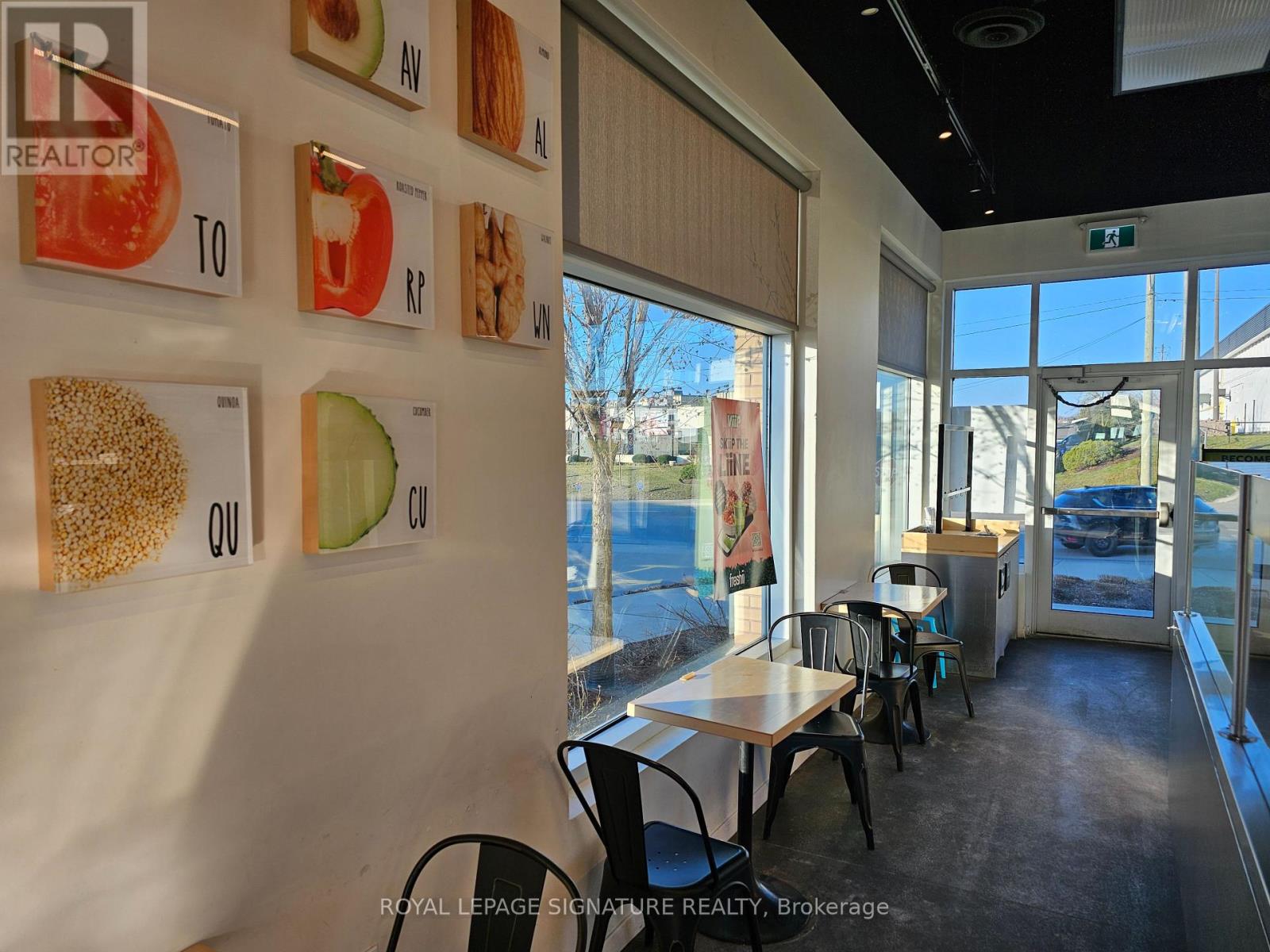 10 Manitou Drive, Kitchener, Ontario  N2C 2N3 - Photo 5 - X12584964