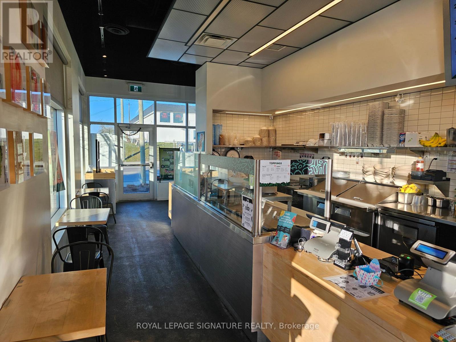 10 Manitou Drive, Kitchener, Ontario  N2C 2N3 - Photo 9 - X12584964