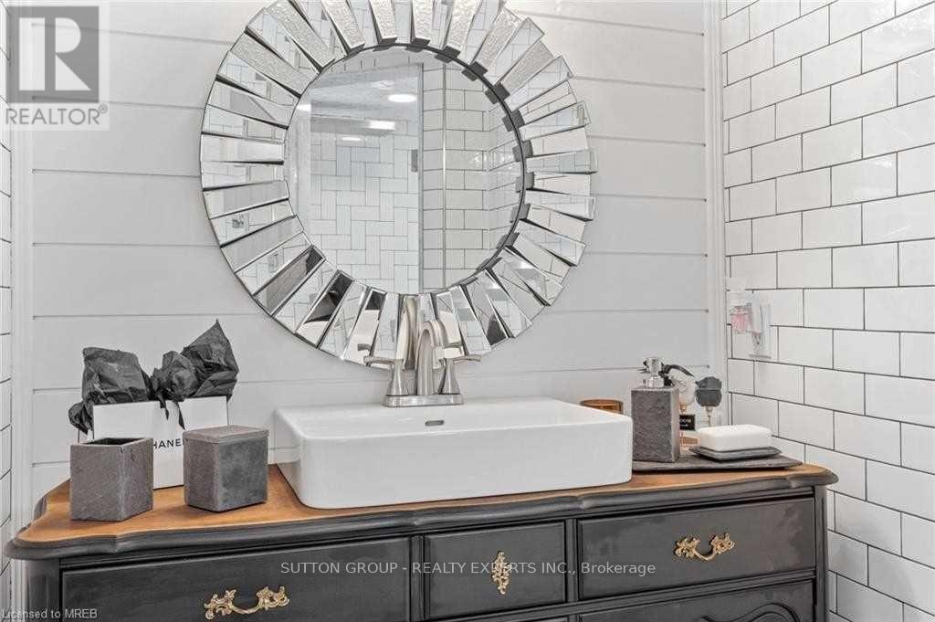 Basement - 218 Ingleside Place, Kitchener, Ontario  N2M 2H2 - Photo 11 - X12584968