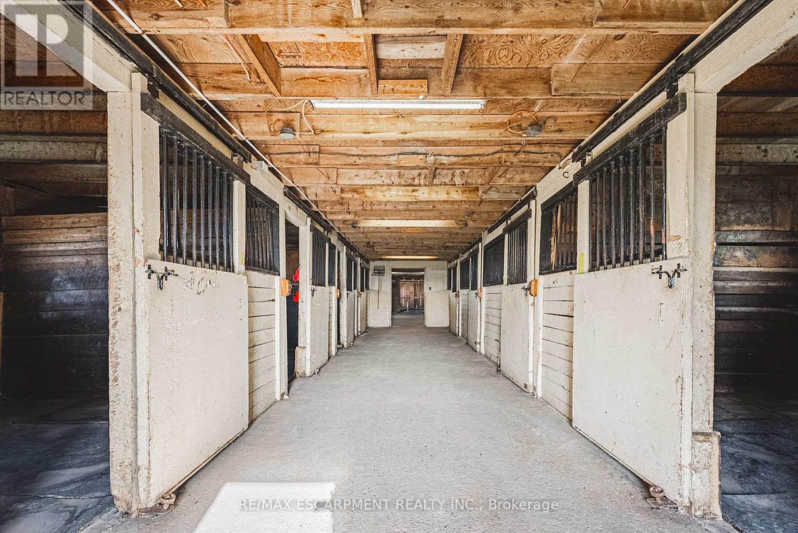 2276 Binbrook Road, Hamilton, Ontario  L0R 1C0 - Photo 30 - X12584978