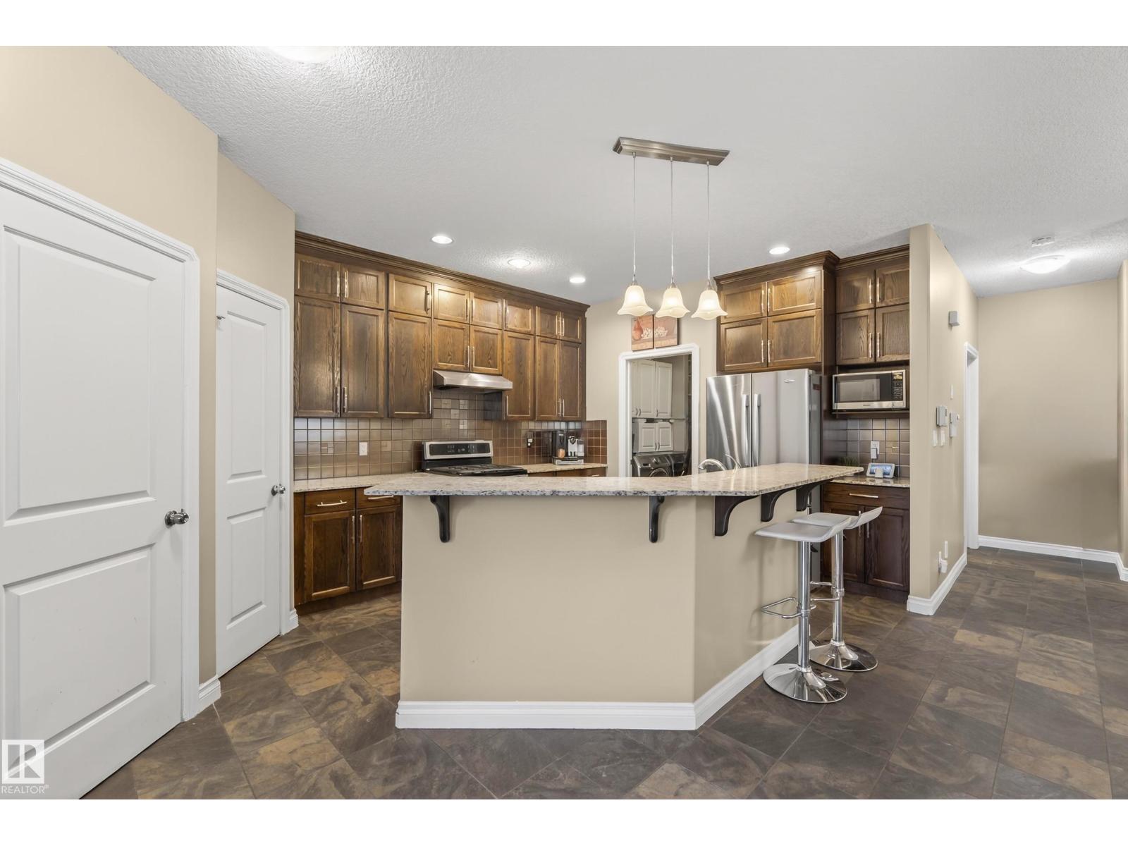 21917 95a Av Nw, Edmonton, Alberta  T5T 3Y6 - Photo 5 - E4466063