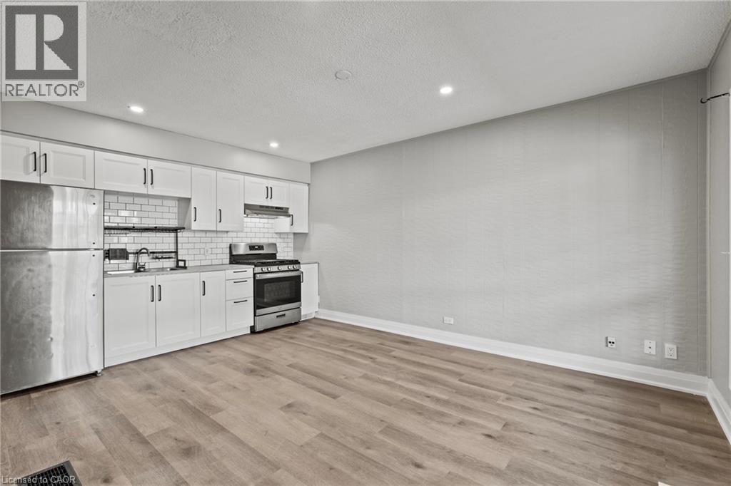 15 Mccormick Street, Welland, Ontario  L3C 4L8 - Photo 10 - 40785504