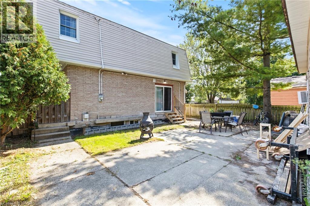 15 Mccormick Street, Welland, Ontario  L3C 4L8 - Photo 4 - 40785504