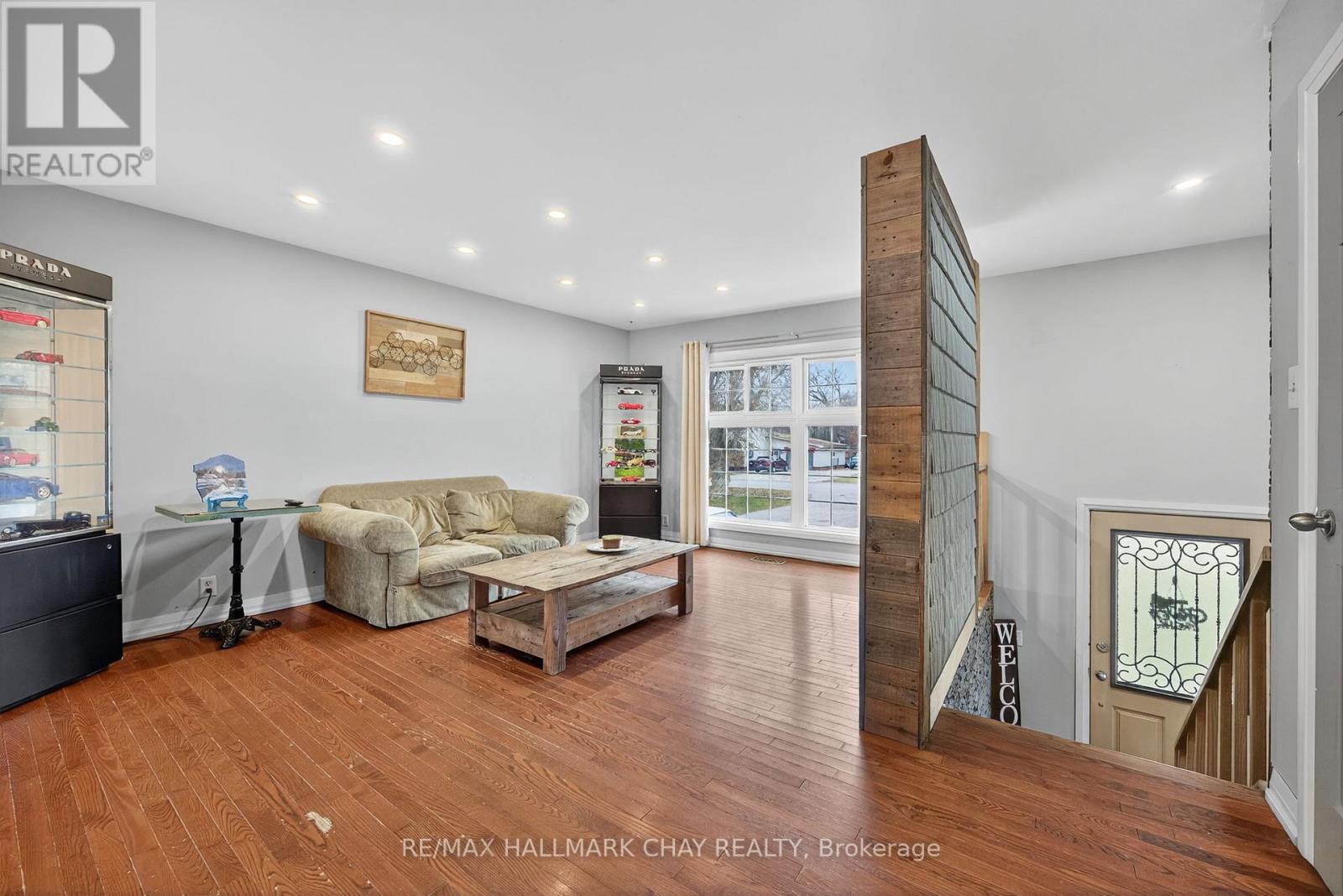 120 Switzer Street, Clearview, Ontario  L0M 1N0 - Photo 7 - S12583340