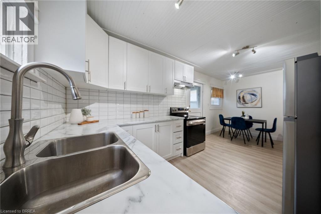 68 Oak Street, Brantford, Ontario  N3T 2B1 - Photo 10 - 40791107