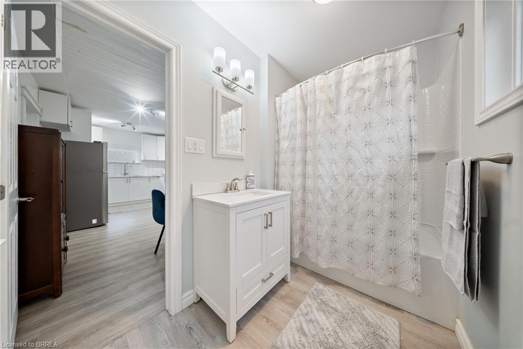 68 Oak Street, Brantford, Ontario  N3T 2B1 - Photo 13 - 40791107