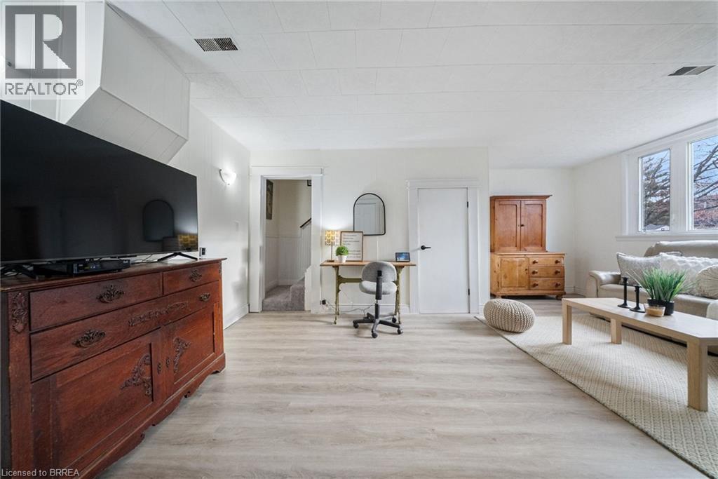 68 Oak Street, Brantford, Ontario  N3T 2B1 - Photo 7 - 40791107