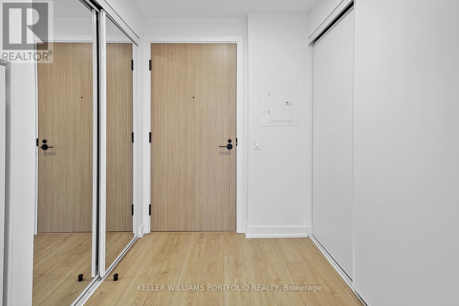 402 - 35 Parliament Street, Toronto, Ontario  M5A 0Z5 - Photo 3 - C12585076