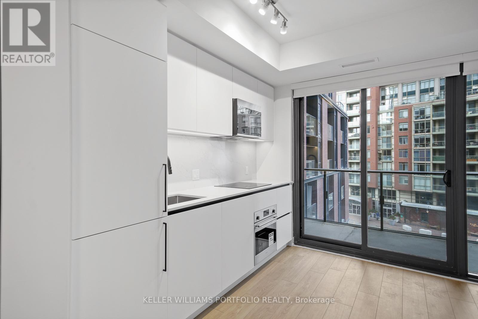 402 - 35 Parliament Street, Toronto, Ontario  M5A 0Z5 - Photo 5 - C12585076