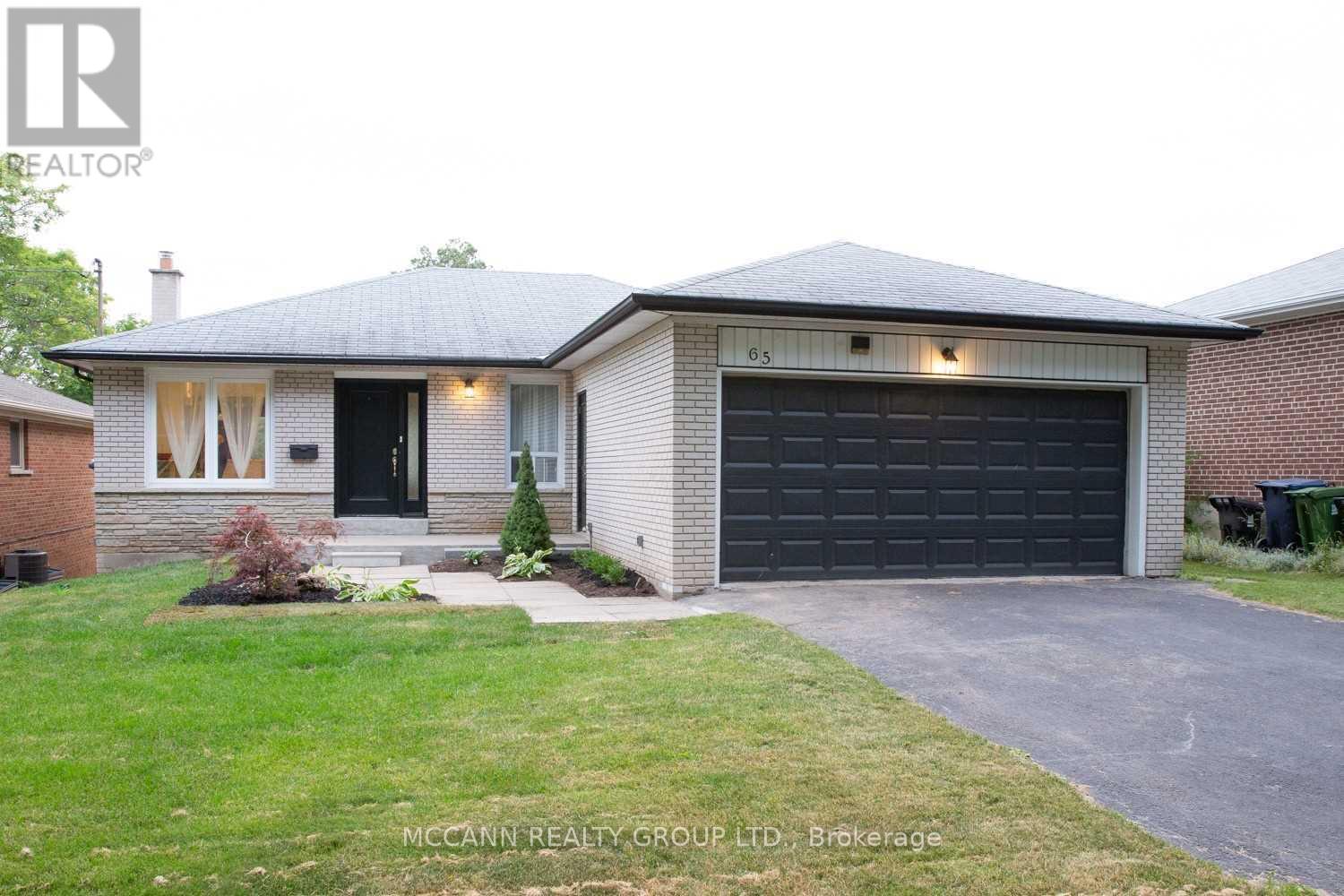 65 BELLBURY CRESCENT, Toronto, Ontario