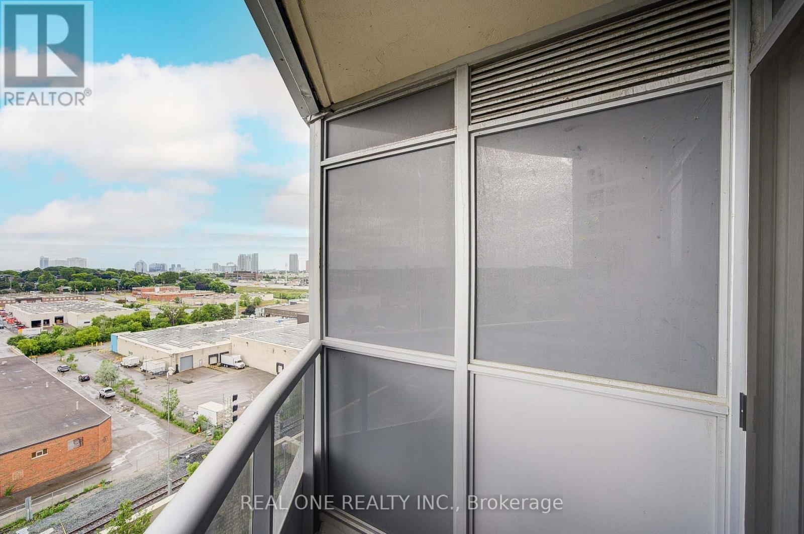 1008 - 151 Village Green Square, Toronto, Ontario  M1S 0K5 - Photo 40 - E12585120