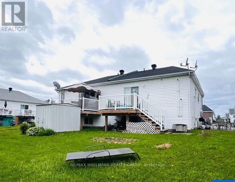 603 Paul Crescent, Hawkesbury, Ontario K6A 3T8 - Photo 2 - X12584150