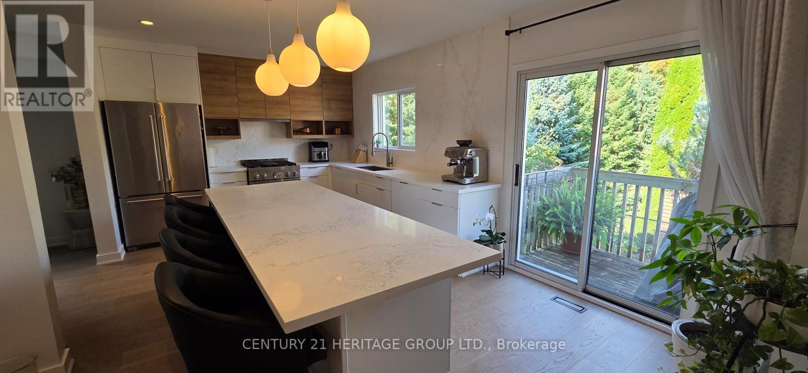 337 Carruthers Avenue, Newmarket, Ontario  L3X 2B7 - Photo 7 - N12585148