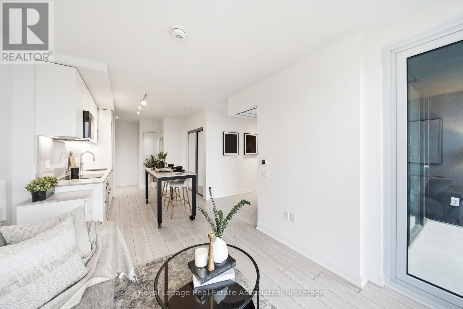 1005 - 39 Mary Street, Barrie, Ontario  L4N 1S9 - Photo 9 - S12585062