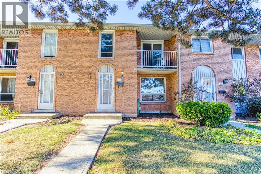 151 GATESHEAD Crescent Unit# 37, Stoney Creek, Ontario