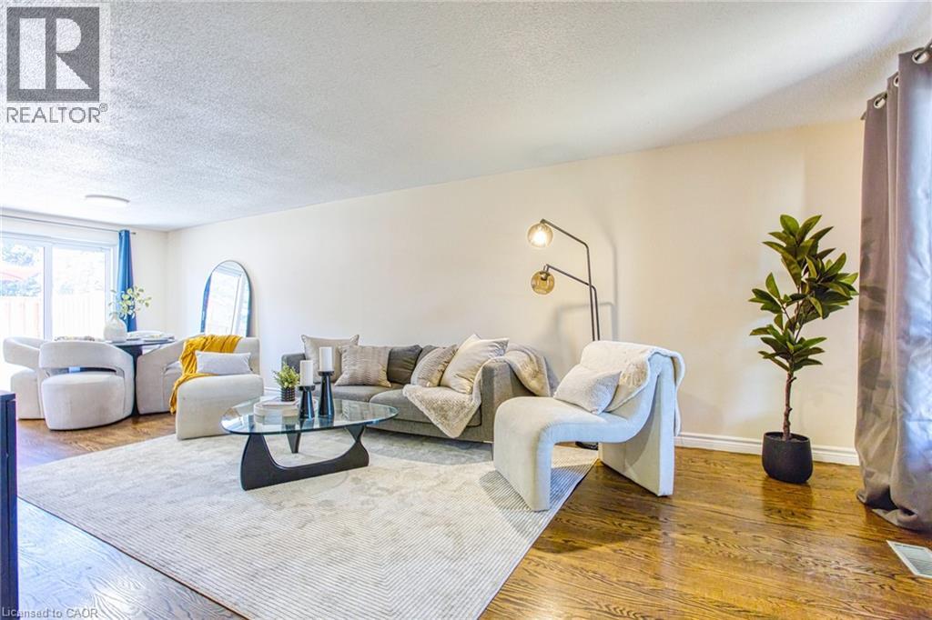 151 Gateshead Crescent Unit# 37, Stoney Creek, Ontario  L8G 3W1 - Photo 5 - 40762445