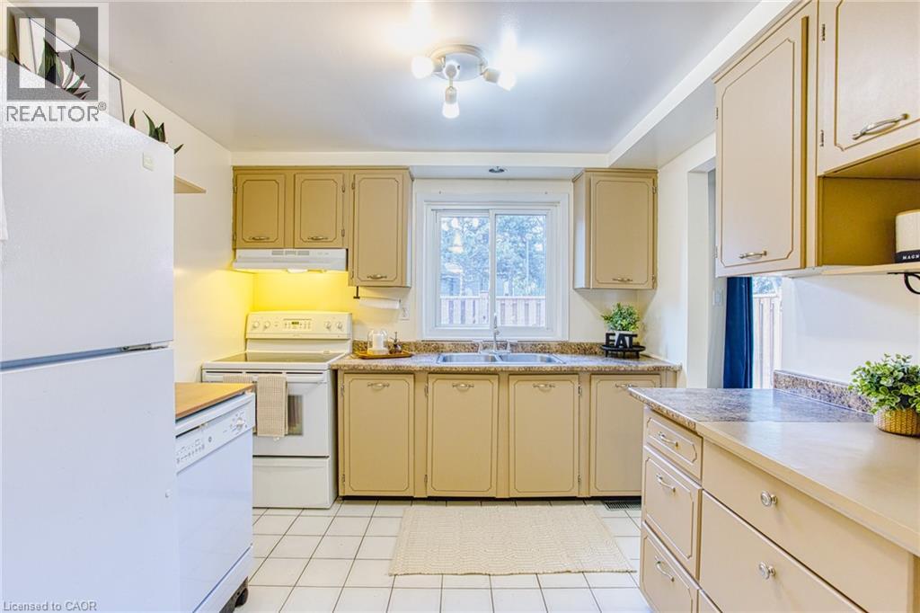 151 Gateshead Crescent Unit# 37, Stoney Creek, Ontario  L8G 3W1 - Photo 12 - 40762445