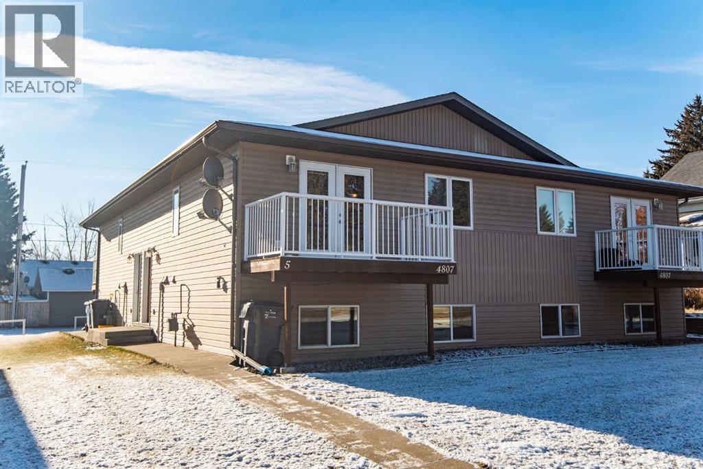 5, 4807 53 Avenue, Eckville, Alberta  T0M 0X0 - Photo 1 - A2271781