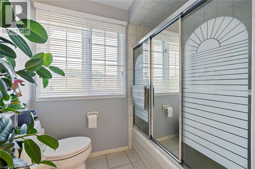 3 Nature Court, Hamilton, Ontario L9C 7T5 - Photo 34 - 40791175