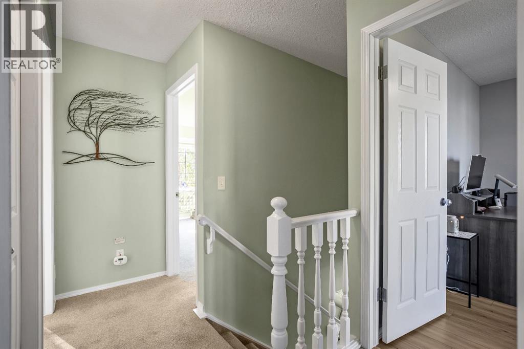 17 Luxstone Crescent Sw, Airdrie, Alberta  T4B 2W6 - Photo 27 - A2262599