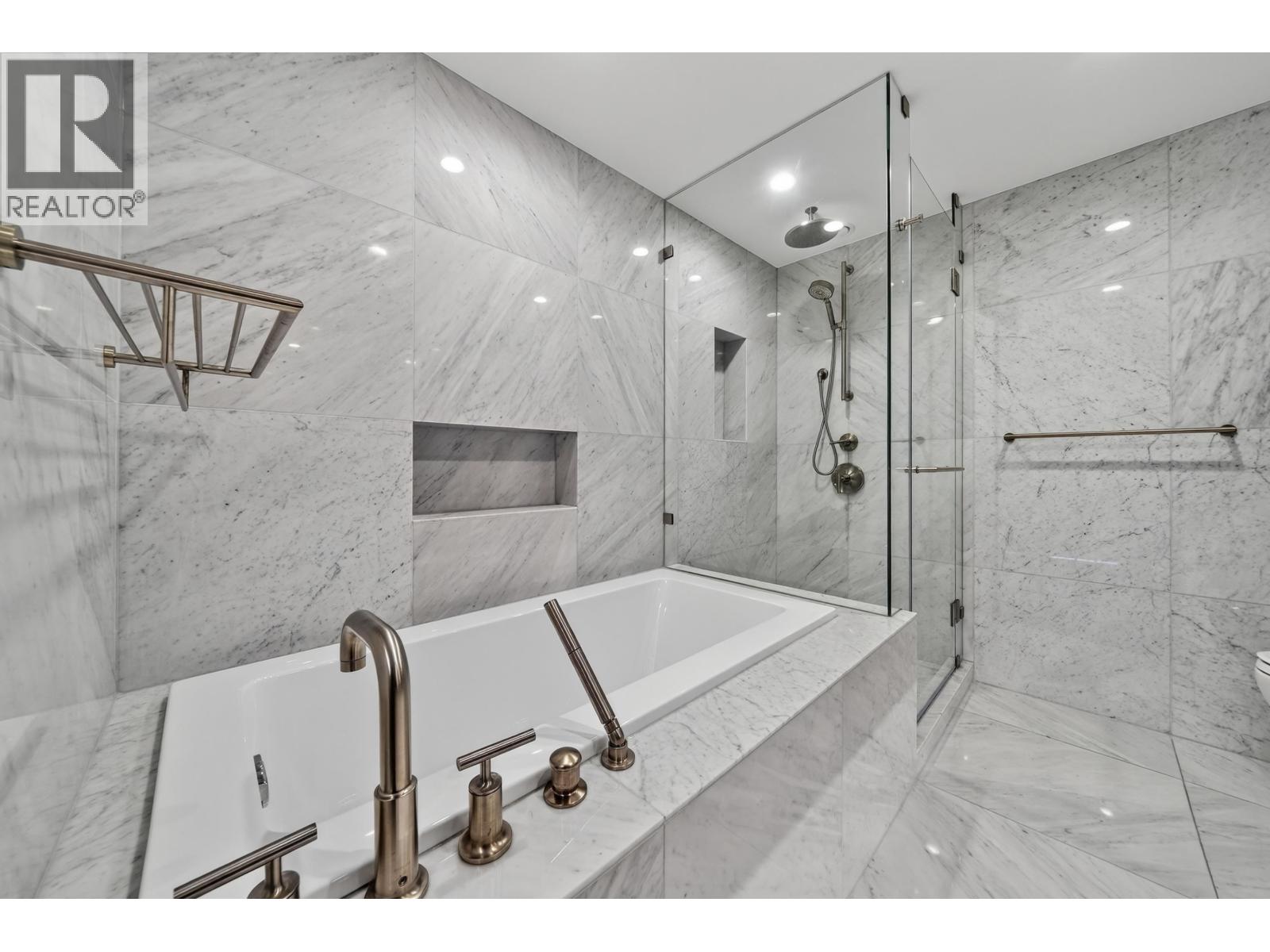 2403 1335 Howe Street, Vancouver, British Columbia  V6Z 0H1 - Photo 21 - R3070427