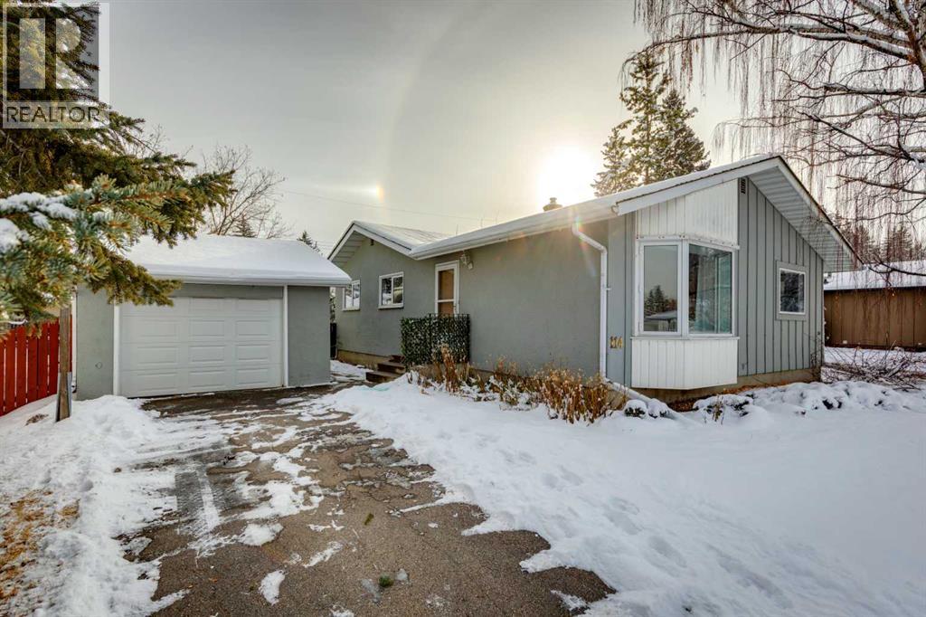 114 Hallbrook Drive Sw, Calgary, Alberta  T2V 3H6 - Photo 45 - A2273074