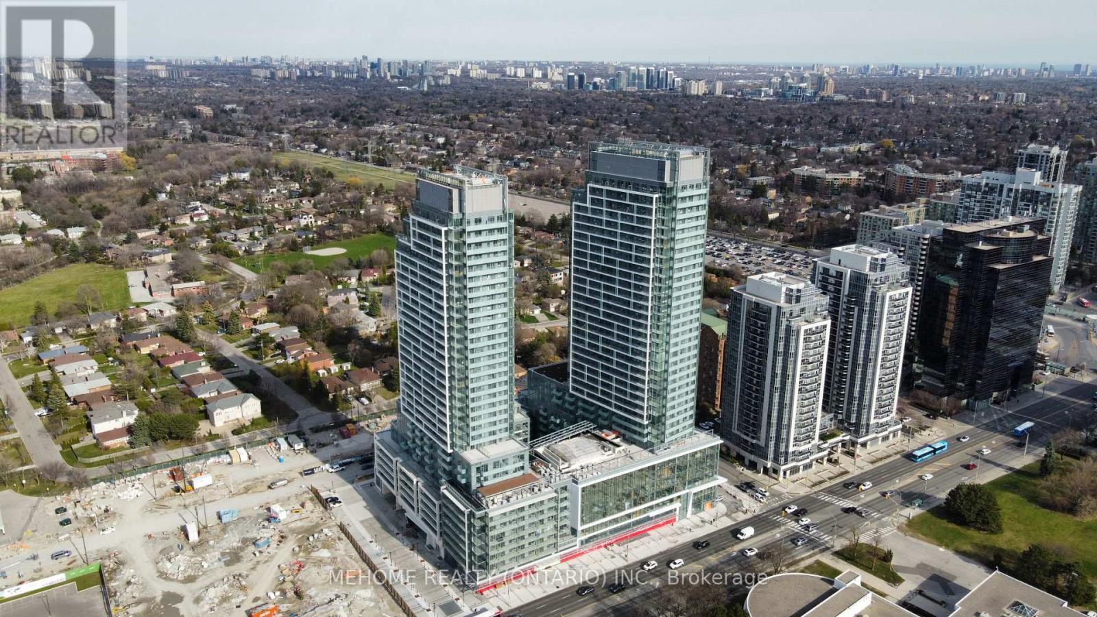 N1310 - 7 GOLDEN LION HEIGHTS, Toronto, Ontario