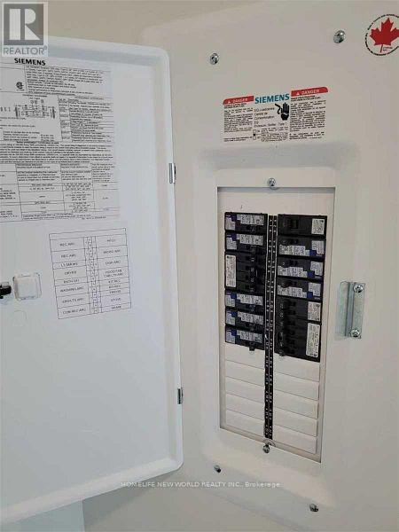 1007 - 85 Mcmahon Drive, Toronto, Ontario  M2K 0H1 - Photo 4 - C12421962