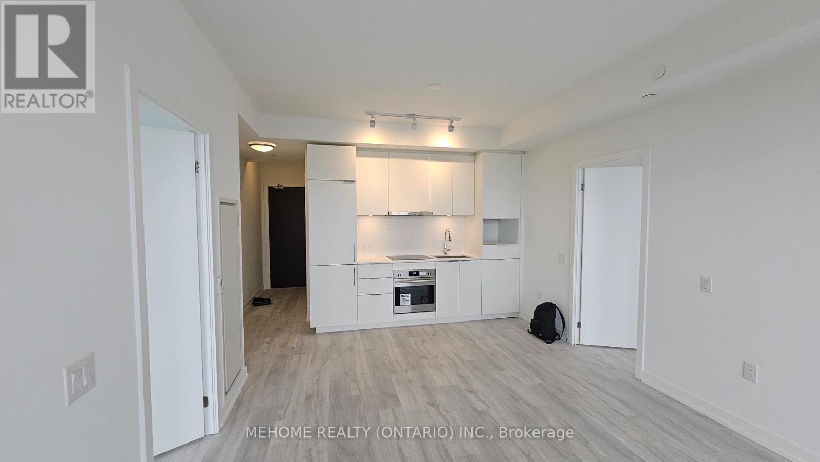 N1310 - 7 Golden Lion Heights, Toronto, Ontario  M2M 3T9 - Photo 6 - C12431035