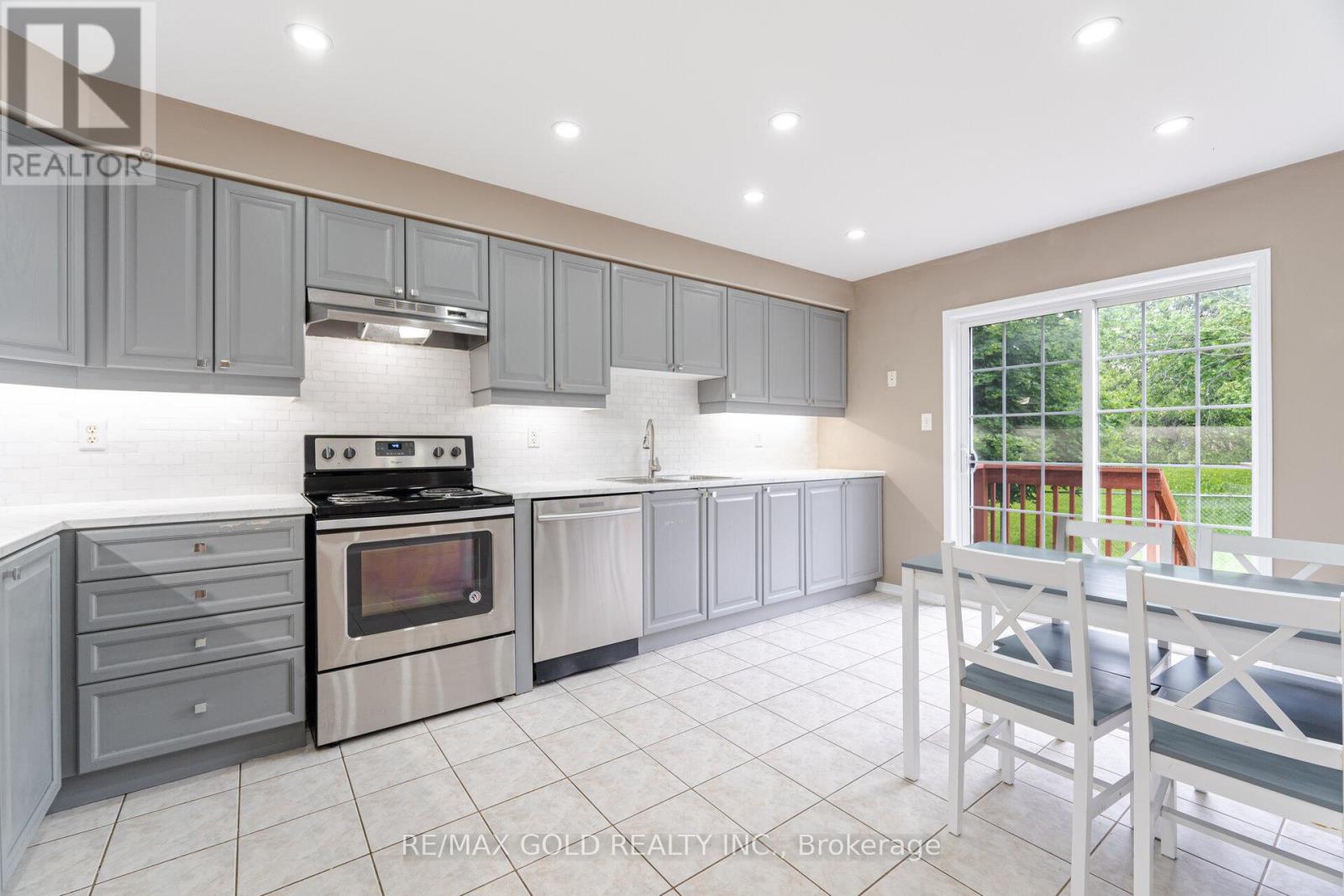 135 Norland Circle, Oshawa, Ontario L1L 0A7 - Photo 17 - E12291989