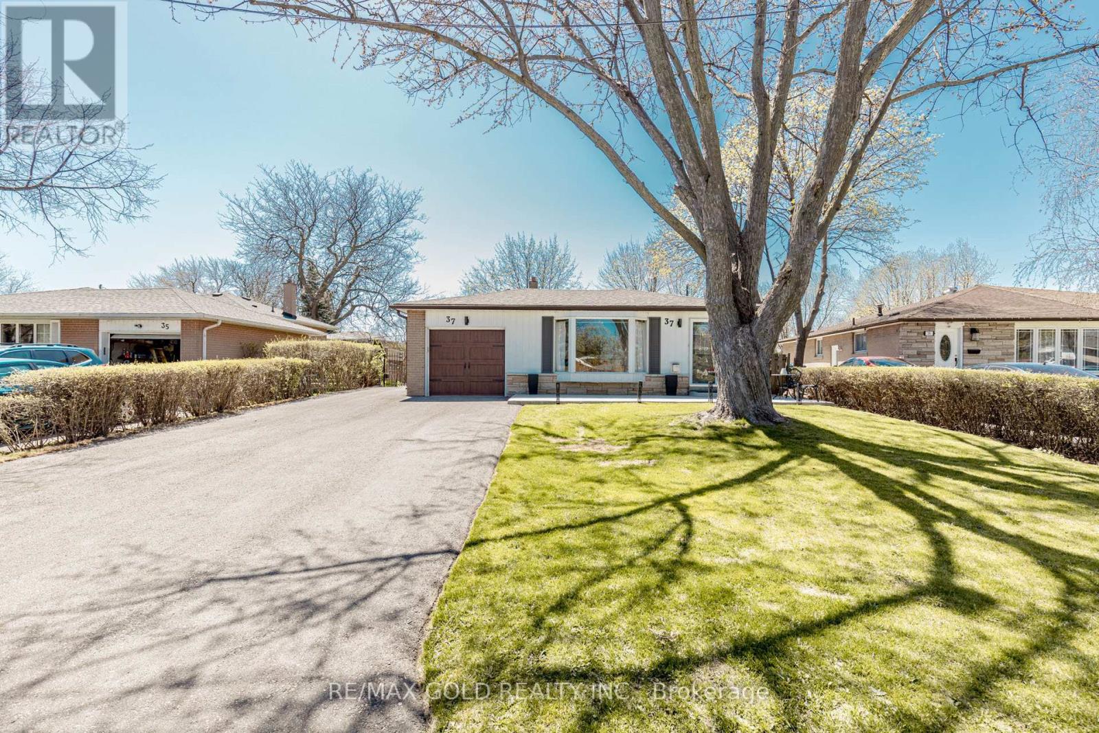 37 BROOKDALE CRESCENT, Brampton, Ontario