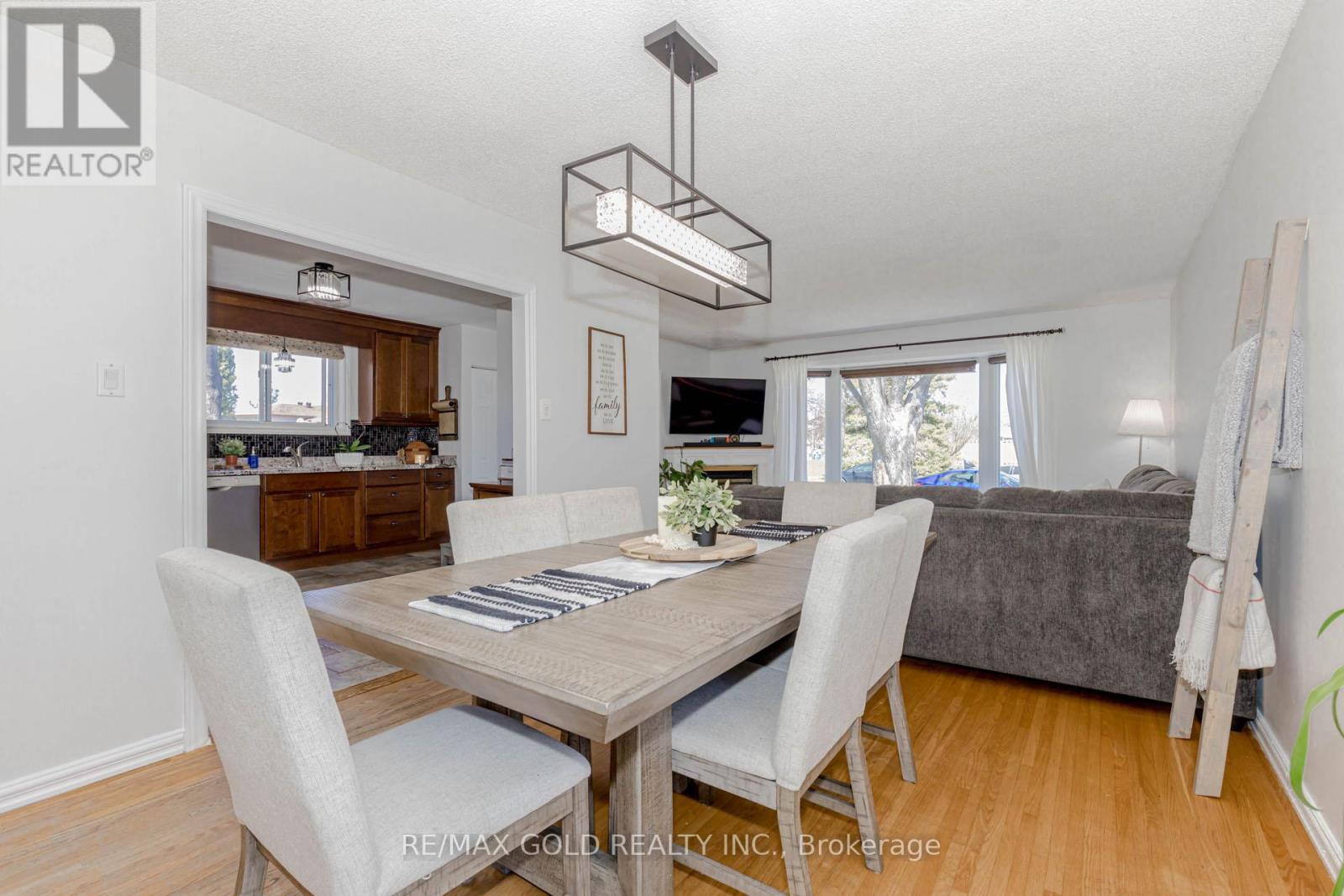 37 Brookdale Crescent, Brampton, Ontario  L6T 1M8 - Photo 18 - W12112050